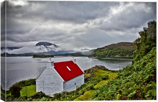 Red Roof Cottage Applecross Scotland Canvas Print by Derek Beattie