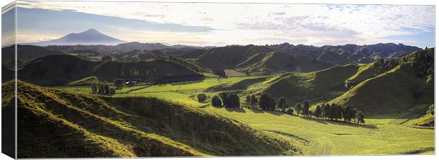 The hills of Hobbiton Canvas Print by Keith Thorne