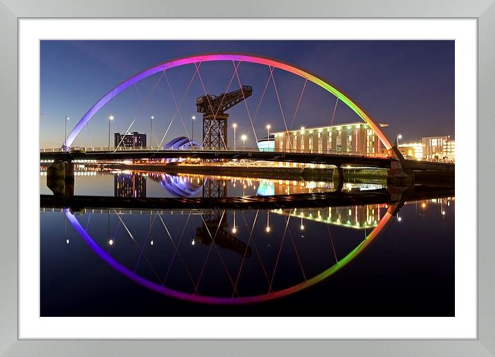 Buy Framed Mounted Prints of The Squinty Bridge, Glasgow by Stephen Taylor