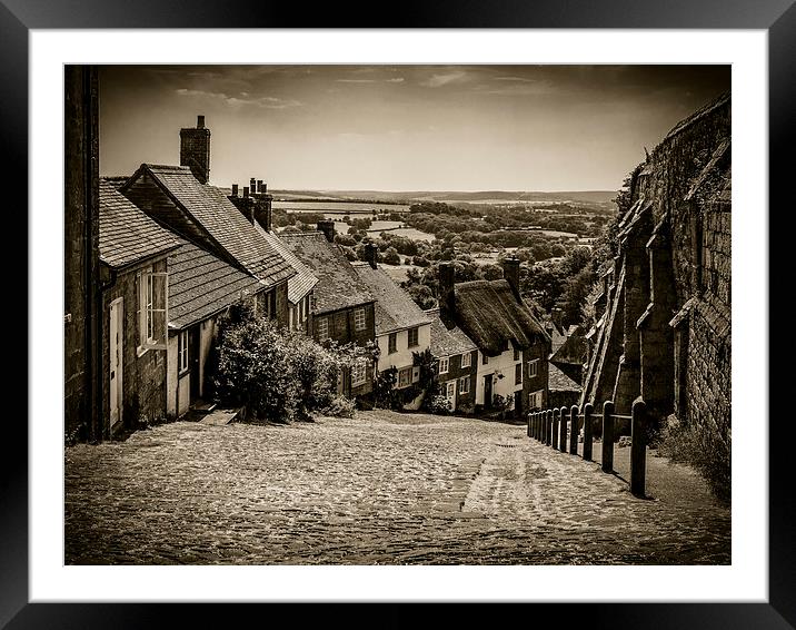 Gold Hill, Shaftesbury, England, UK Framed Mounted Print by Mark Llewellyn