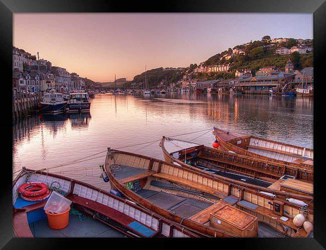 The sun goes down at Looe Framed Print by Rosie Spooner