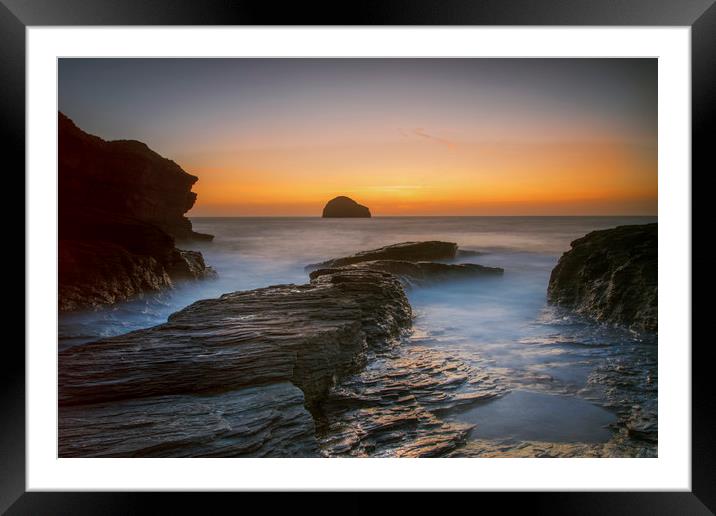 End of the day at Trebarwith strand north Cornwall Framed Mounted Print by Eddie John